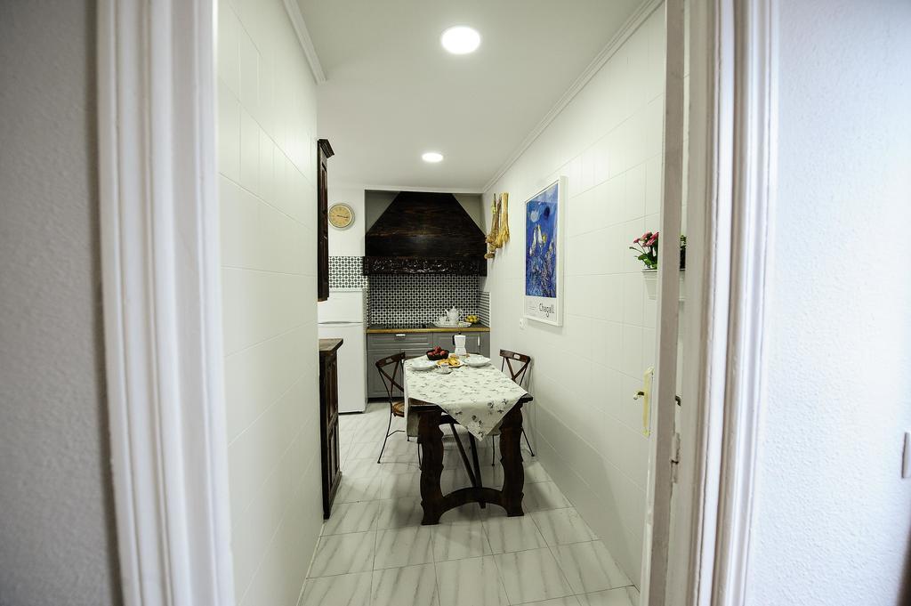 Heart Of Pamplona Apartments II By Clabao Room photo